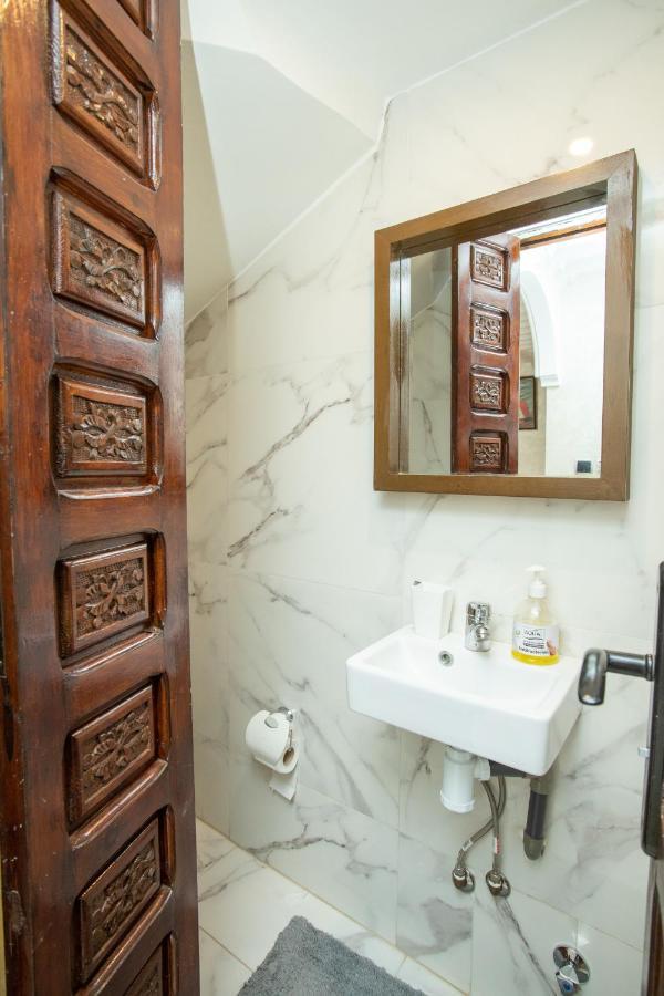 Charming Moroccan Riad 3 Bedroom With Pool And Terrace มาร์ราเกช ภายนอก รูปภาพ