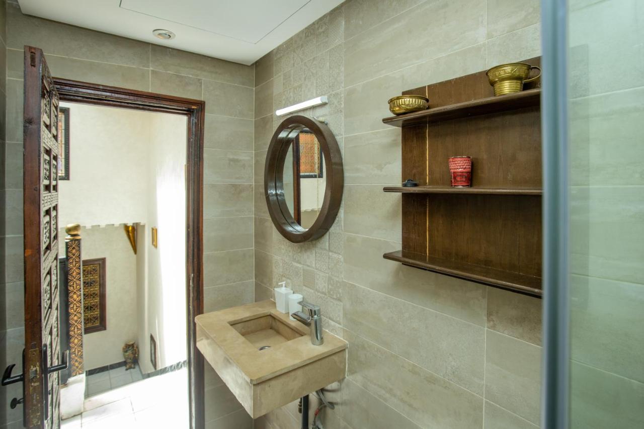 Charming Moroccan Riad 3 Bedroom With Pool And Terrace มาร์ราเกช ภายนอก รูปภาพ